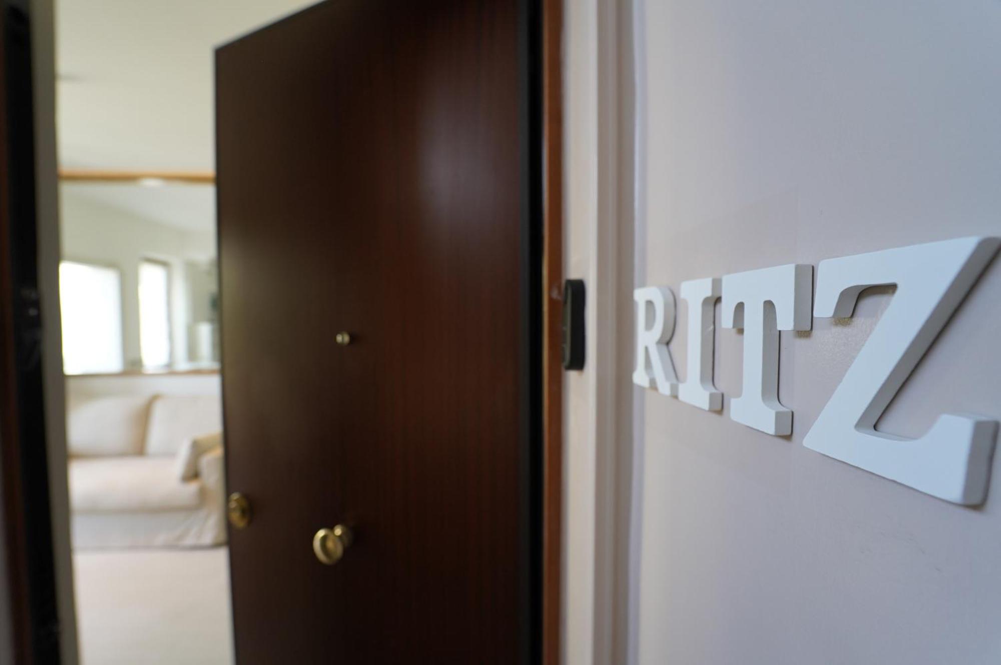 Ritz Salerno Apartman Kültér fotó